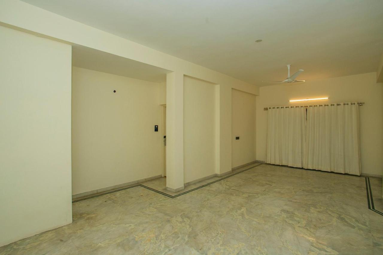 Collection O Premium Eden Au Lac Near Sri Someshwara Swami Temple Bangalore Exterior foto